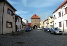 Česká brána v západní části hradeb
