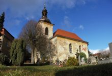 za návštěvu určitě stojí i bezdězský hřbitov
